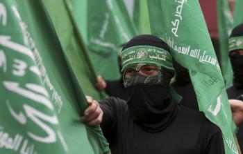 عنصر من حركة حماس - تعبيرية