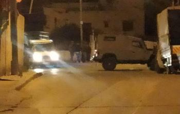 قوات خاصة إسرائيلية تحاصر بناية في شارع الصف