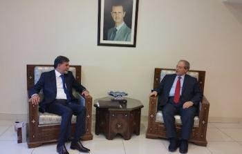 وزير الخارجية السوري يبحث مع السفير عبد الهادي آخر تطورات الأوضاع في فلسطين