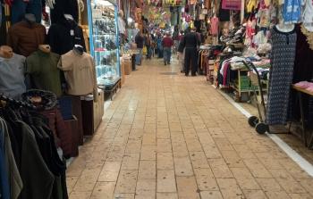 بلدية نابلس تبدأ بتنظيم البسطات في البلدة القديمة ومحيط المركز التجاري