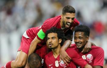 قطر يفوز على العراق بثلاثية نظيفة