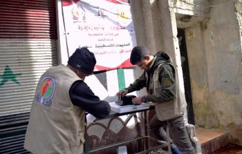 حملة لتركيب مئات نقاط الإنارة في مخيمات فلسطينية بدمشق