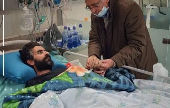 وفد من وزارة الصحة يُجري فحصاً سريرياً للأسير هشام أبو هواش