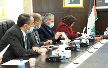 اجتماع وزيرة الصحة مع خبراء من البنك الدولي.jpg