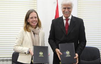 توقيع مذكرة تفاهم لحماية التعليم