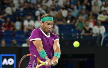 نادال يتوج ببطولة استراليا المفتوحة للتنس بعد التغلب على الروسي ميدفيديف