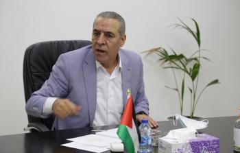 حسين الشيخ يرفض تلميحات خلافته للرئيس عباس