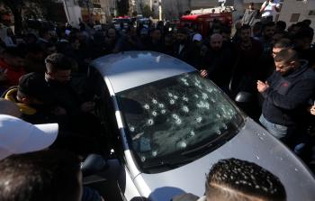 السيارة التي كان يقلها 3 فلسطينيين في نابلس