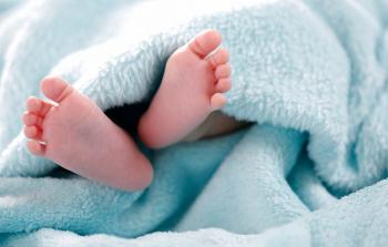 العثور على رضيع داخل كيس ملابس بأحد شوارع بيت لحم