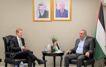 لقاء حسين الشيخ مع القنصل الإبرلندي