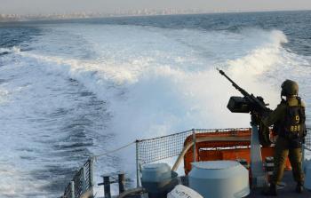 أطلقت زوارق الاحتلال الإسرائيلي نيران رشاشاتها تجاه مراكب الصيادين قبالة شاطئ رفح