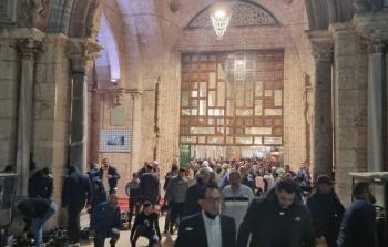 الآلاف يؤدون صلاة الفجر العظيم في المسجد الأقصى