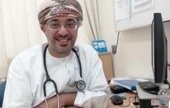 وفاة الدكتور عبدالعزيز الفارسي في سلطنة عمان