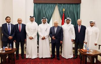 لقاء الرئيس عباس بوفد قطري من شركة 