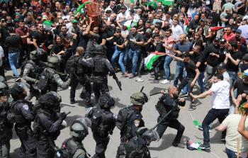 اعتداءات الشرطة الإسرائيلية خلال تشييع جثمان شيرين أبو عاقلة