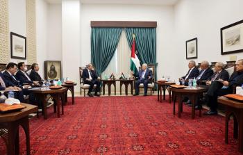 من لقاء الرئيس عباس مع وزير الخارجية الأردني