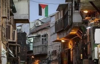 علم فلسطين في أحد الأحياء بالضفة الغربية