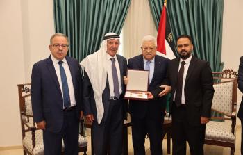 الرئيس عباس يمنح الراحل سعد المجالي نجمة الاستحقاق من وسام فلسطين
