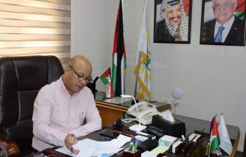 عضو اللجنة التنفيذية لمنظمة التحرير الفلسطينية رئيس دائرة شؤون اللاجئين د.أ حمد أبو هولي