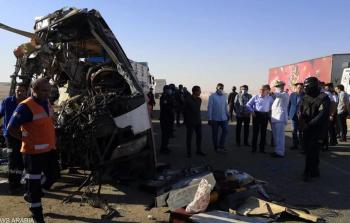 حادث اصطدام حافلة نقل جماعي بسيارة نقل مقطورة في مصر
