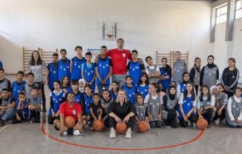 اختتام برنامج المبعوثين الرياضيين الأمريكيين لتعليم كرة السلة بالضفة والقدس