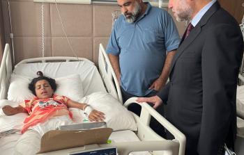 الهباش يعود الطفلة المصابة رهف سليمان في تركيا