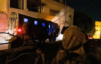 قوات الاحتلال تعتقل 14 فلسطينيا من أنحاء الضفة الغربية