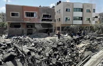 لحظة قصف منزل لعائلة شملخ غرب مدينة غزة