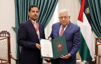 الرئيس يمنح السفير الأردني نجمة القدس بمناسبة انتهاء مهامه