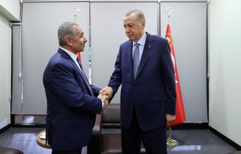 لقاء اشتية مع أردوغان