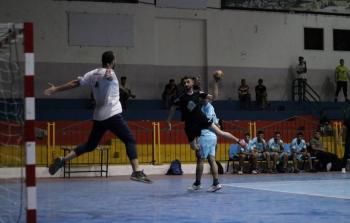خدمات البريج يتغلب على شباب جباليا بدوري جوال لكرة اليد