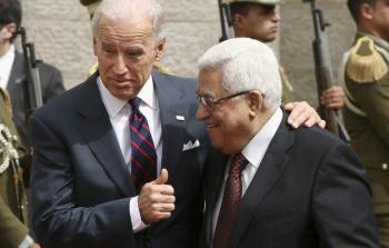 الرئيس محمود عباس ونظيره الأمريكي جو بايدن