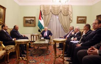 لقاء الرئيس عباس مع وزير الخارجية المصري