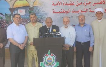 محمود الزهار يتحدث في المؤتمر الصحفي لحركة حماس في المسجد العمري بغزة اليوم