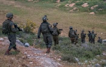 الجيش الاسرائيلي يجري تفتيشات قرب قرية فقوعة