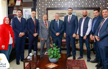 البنك الإسلامي الفلسطيني وبلدية البيرة يبحثان تعزيز التعاون المشترك