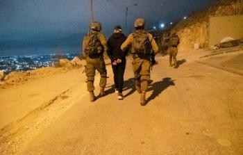 الاحتلال يعلن اعتقال فلسطينيي بزعم تنفيذه عمليات ضد إسرائيليين