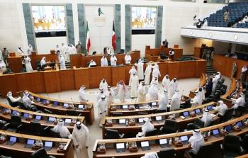 رئيس مجلس الوزراء الكويتي يقدم استقالة الحكومة لولي عهد الكويت
