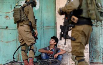 انتهاكات الاحتلال الإسرائيلي بحق أطفال فلسطين- أرشيف