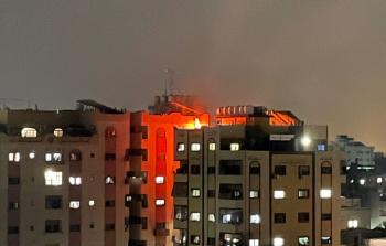 حريق شبّ داخل شقة سكنية وسط قطاع غزة