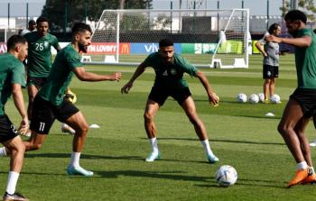 لاعبو منتخب السعودية يستعدون لمباراة الارجنتين في كأس العالم 2022