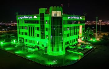 بلدية محايل تتزين بالأخضر