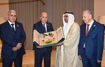 البرلمان العربي يمنح الرئيس الجزائري وسام القائد تقديراً لجهوده
