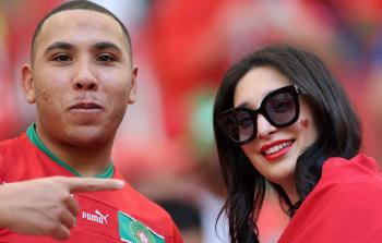 مشجعو منتخب المغرب يتابعون المباراة ضد بلجيكا في كأس العالم 2022