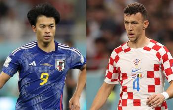 لاعبا منتخبي كرواتيا واليابان في بطولة كأس العالم 2022