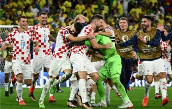 فرحة لاعبي كرواتيا بإقصاء البرازيل والتأهل لنصف نهائي كأس العالم 2022