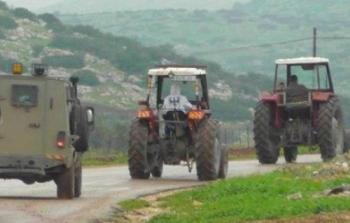 الاحتلال الاسرائيلي يستولي على معدات زراعية لفلسطينيين- أرشيف