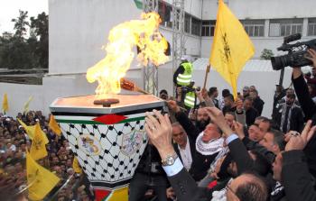 ايقاد شعلة انطلاقة فتح في غزة - ارشيف