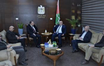 وزير العمل يبحث مع السفير الأردني سبل إنجاح اجتماع دعم التشغيل