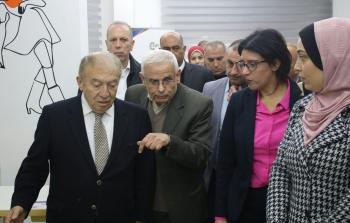 وزير الاقتصاد الفلسطيني يفتتح مركز خيطان غزة